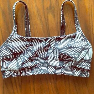 LuluLemon sports bra